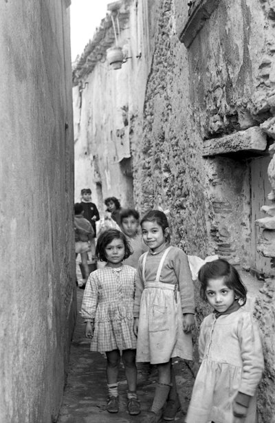 CROTONE - CRIANÇAS de Ando Gilardi