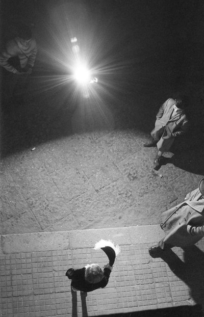 CROTONE - MEMÓRIA FOTOGRÁFICA EM TRAJE de Ando Gilardi