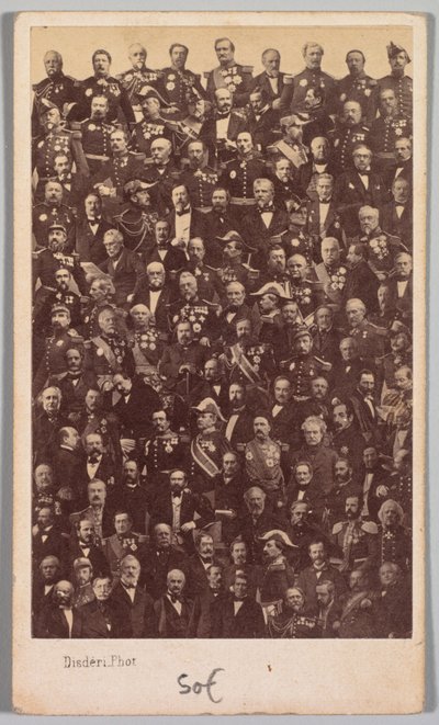 Heróis militares franceses sem título e líderes políticos, meados da década de 1860. de Andre Adolphe Eugene Disderi