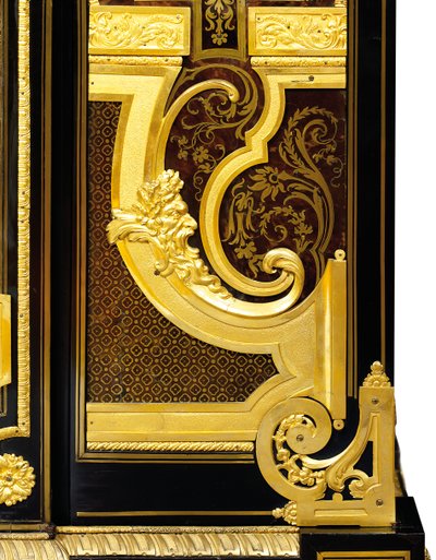 Louis XIV petit armoise, c.1700-10 (ormolu, latão, tartaruga, ébano e marchetaria) de Andre Charles (attr. to) Boulle