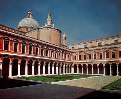 Arquitetura renascentista: vista do claustro da igreja de San Giorgio Maggiore (São Jorge Maior) projetada pelo arquiteto Andrea di Pietro della Gondola dit Palladio (1508-1580) 1566 Veneza (Venezia), Itália de Andrea Palladio