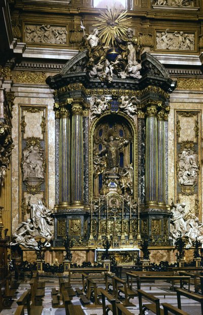Estátua de Santo Inácio de Loyola (o altar) na Igreja de Jesus em Roma. de Andrea Pozzo