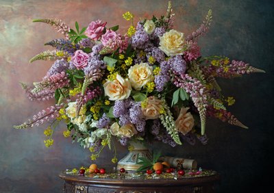 Natureza morta floral opulenta de Andrey Morozov