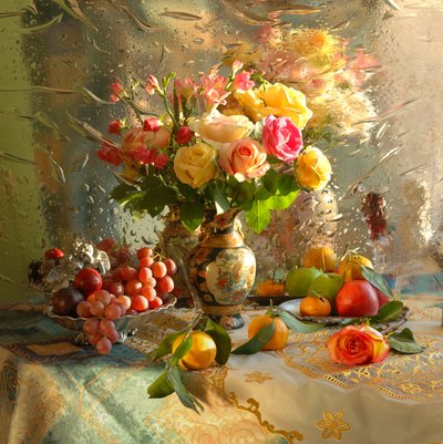 Colheita de Frutas e Flores Banhadas pelo Sol de Andrey Morozov