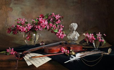Natureza morta com violino e flores de Andrey Morozov