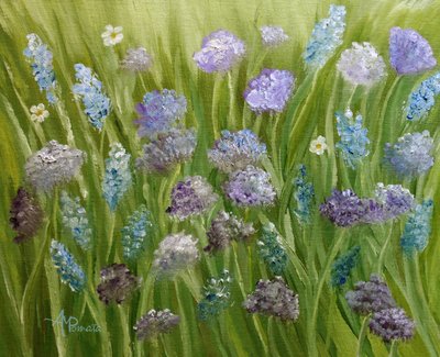 O prado de flores silvestres está em flor de Angeles M. Pomata
