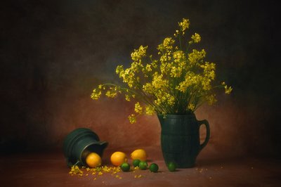 Flores amarelas e limões de Anna Wan