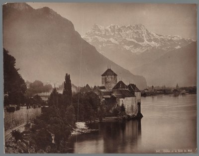 Castelo de Chillon no Lago de Genebra, o Dents du Midi à distância
Chillon et la Dent du Midi (título sobre o objecto) de Anonymous