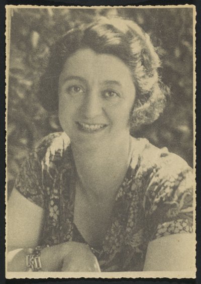 Retrato de Denise Vande Velde-Borgeaud, proprietária de uma casa de moda fechada em Bruxelas e Londres de Anonymous
