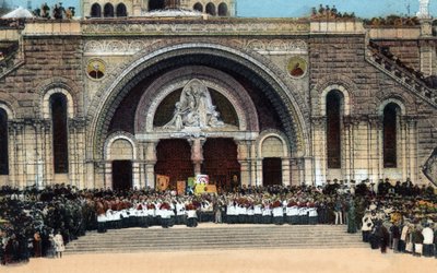 Entrada do Rosário e Bênção do Santíssimo Sacramento - Lourdes - Hautes Pyrenees (65) por volta de 1930. de Anonymous Anonymous