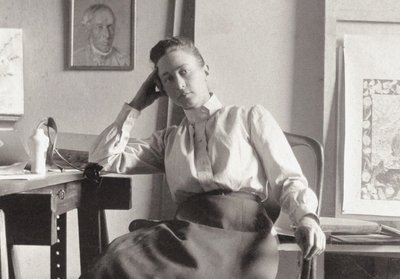 Hilma af Klint no seu estúdio em Hamngatan, Estocolmo, c. 1895 (fotografia) de Anonymous Anonymous