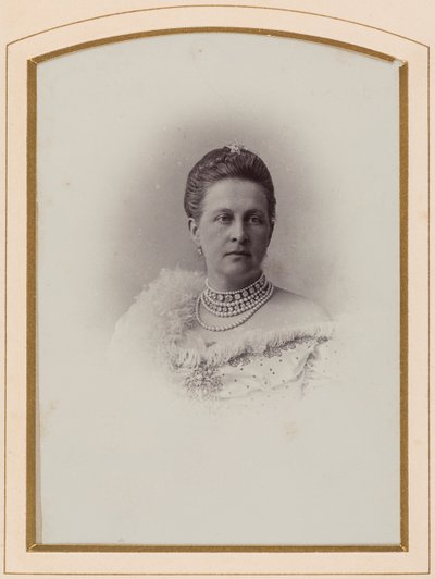 Olga Constantinovna de Russie, reine des Hellenes - Retrato da Grã-Duquesa Olga Constantinovna da Rússia (1851-1926), Anónima . Foto de Albumina. Coleção Particular de Anonymous Anonymous