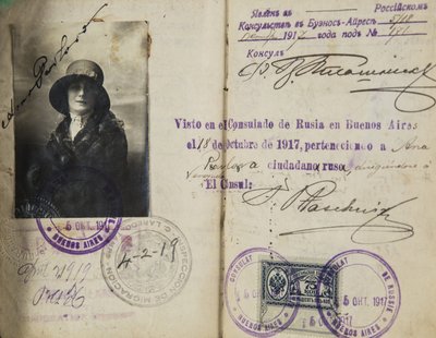Passaporte de Anna Pavlova (1881-1931) par Anónimo, c. 1920 - Fotografia - Colecção Privada de Anonymous Anonymous