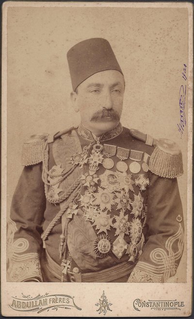 retrato do sultão Abdulhamid II (Abd ul Hamid, Abd-ul-Hamid, Abdulhemit, Abdul Hamid, Abdul-Hamid, Abd al Hamid, Abd al-Hamid) (1842-1918) - Sultão Abduelhamid II (1842-1918), Imperador dos Otomanos, Califa dos Fiéis, Anónimo. Fotografia de Anonymous Anonymous