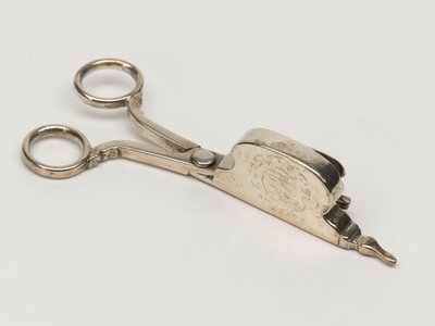 Raspador de velas, Conselho de Administração, c.1696 (rapé) de Anthony Nelme