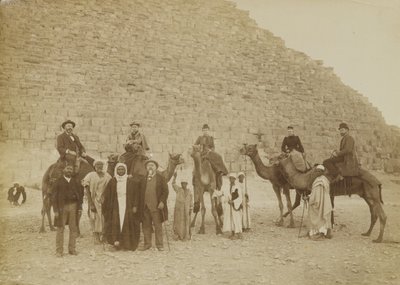 Família de Turistas em Gizé, Egito de Antonio Beato