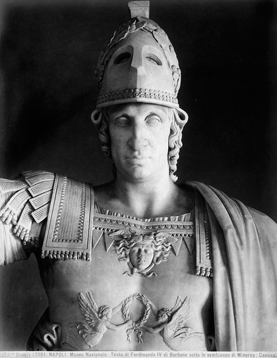 Detalhe da estátua de Ferdinand IV de Bourbon nas vestes de Minerva de Antonio Canova