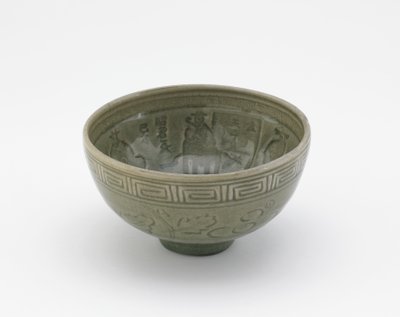 Tigela de servir no estilo de louça Longquan, Tigela de servir (hachi), início do século 19 (grés com esmalte celadon) de Aoki (attr. to) Mokubei