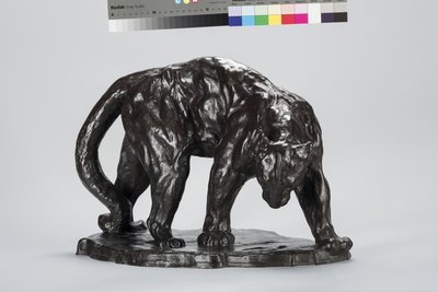 Grande Puma Cheirando Pista de Boi de Arthur Putnam