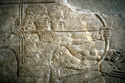 Rei Ashurnasirpal II durante uma caça real ao leão, 650-620 aC de Assyrian
