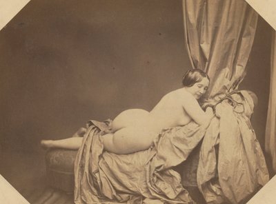 Nu acadêmico, reclinado em um sofá, c. 1855 de Auguste Belloc