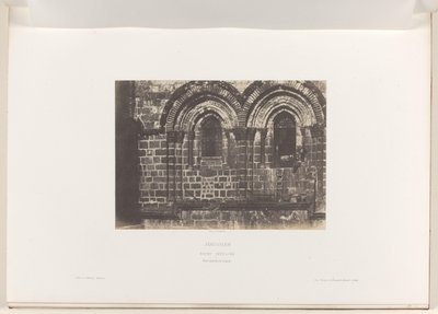 Pormenor da fachada da Igreja do Santo Sepulcro, Jerusalém
Jerusalém. Santa Sépulcre. Partie supérieure de la façade (título sobre o objecto) de Auguste Salzmann
