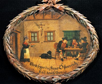Clientes sentados à mesa na pousada e garçonete, sinal oval para a pousada, Áustria de Austrian School