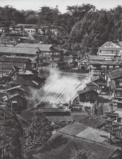Japão: Kusatsu, nascentes de enxofre (fotografia a preto e branco) de Axel von Graefe