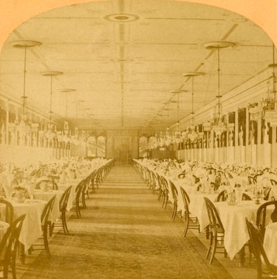 Sala de jantar, Grand Union Hotel, Saratoga, a maior sala de jantar do mundo, 1882. de B. W. Kilburn