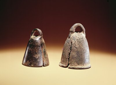 Sinos de cavalo, da Babilônia, Iraque, c.700 aC (bronze) de Babylonian