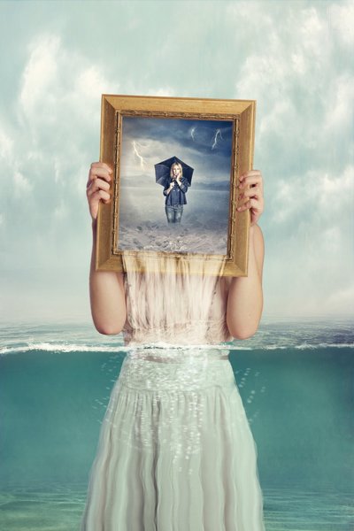 Mulher Surreal: Tempestade Interior de Baden Bowen