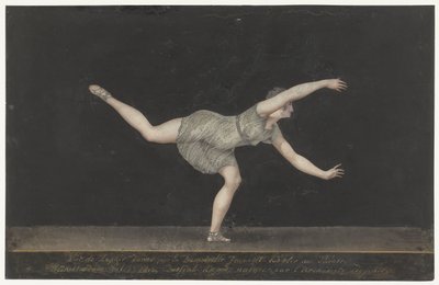 A bailarina Annette Köbler, a intérprete da Pas-de-Zephir de Bartholomeus Ziesenis