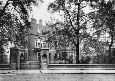 Portman House, Portman Square, 1908. de Bedford Lemere and Company