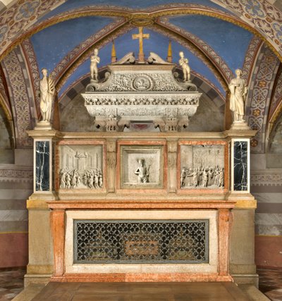 Cripta, Altar Alto com a Arca dos Santos Marcelino e Pedro Exorcista, Interpretada por Benedetto Briosco 1506-08, Recomposta por Matteo Galletti 1609 de Benedetto Briosco