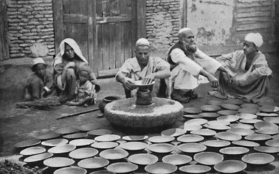 Oleiros da Caxemira no trabalho, 1902 de Bourne and Shepherd
