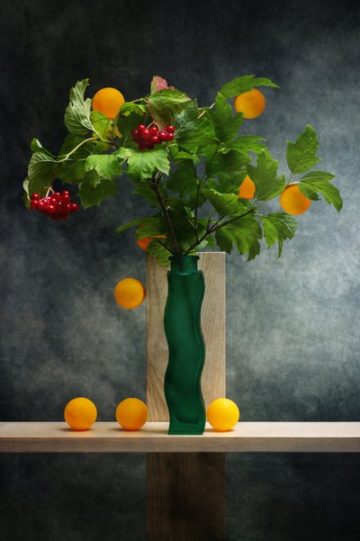 Natureza-morta moderna com frutos de Brig Barkow