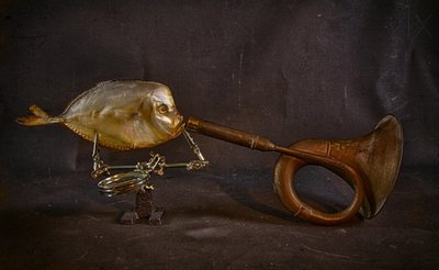 Chifre de peixe surrealista de Brig Barkow