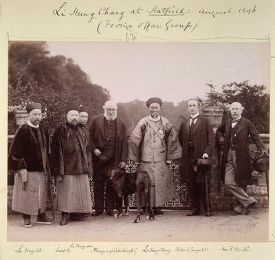 Li Hung Chang em Hatfield (Grupo do Foreign Office), Agosto de 1896 (foto a p/b) de British Photographer