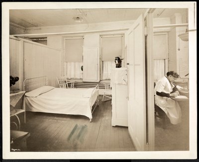 Quarto de hospital, 1928 (impressão de gelatina de prata) de Byron Company