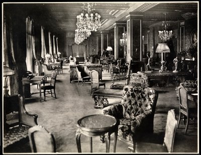Lounge no Hotel Knickerbocker, 1906 (impressão em gelatina prateada) de Byron Company