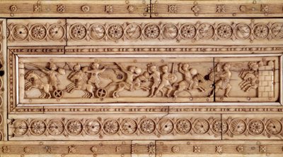 Arte do Império Bizantino: Cena de Combate. Meias em relevo de marfim. Parte superior de uma caixa (século X). Musee Cluny, Paris. de Byzantine