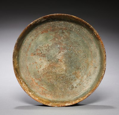 Prato fundo com falcão e folhagem, anos 1100 de Byzantine
