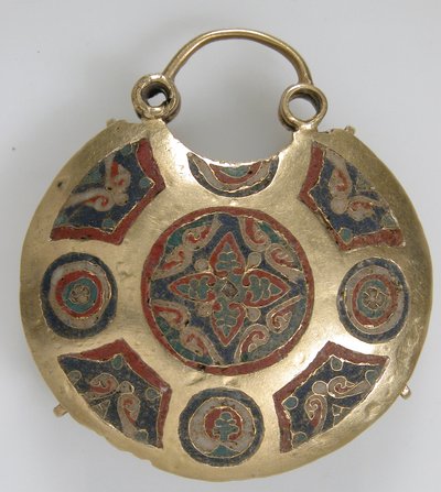 Pingente de Templo com Dois Pássaros Flanqueando uma Árvore da Vida (frente) e Motivos Geométricos e Vegetais (atrás), Kievan Rus &39; de Byzantine Byzantine