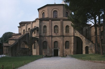 Vista exterior da basílica.547 dC de Byzantine School