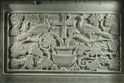 Pavões e videiras (mármore) de Byzantine School