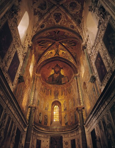 Vista da abside com o Cristo Pantocrator e a Virgem em oração cercada pelos Arcanjos e Apóstolos, 1148 (foto) (ver também 97197) de Byzantine School