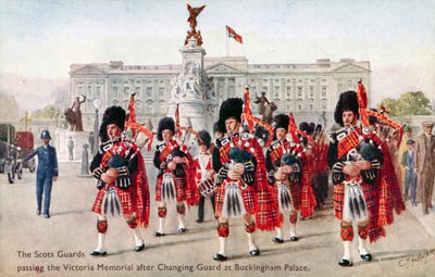 The Scots Guards, Victoria Memorial, Buckingham Palace (cor litho) de C. T. (after) Howard