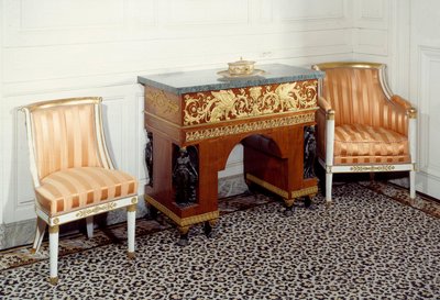 Primeiro Império do Mobiliário: o escritório do impressor Josephine de Beauharnais (1763-1814) realizado pelos irmãos Jacob (século XIX) após os desenhos de Charles Percier e Pierre Fontaine. 1800 Versailles, Grand Trianon de C. and Fontaine P. Percier