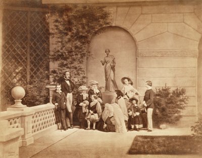 Retrato da Família Real em Osborne House, 1857 (foto sépia) (ver 195000) de Caldesi and Montecchi