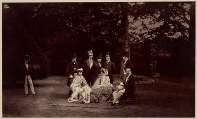 Grupo de Suas Altezas Reais a Princesa Clementina de Saxe Cobourg Gotha, os seus Filhos e Filha, o Duque d